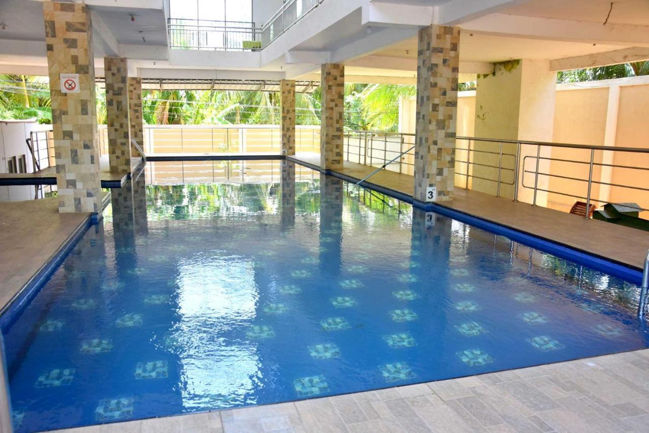 Happy Leoni Hotel Anuradhapura Bagian luar foto